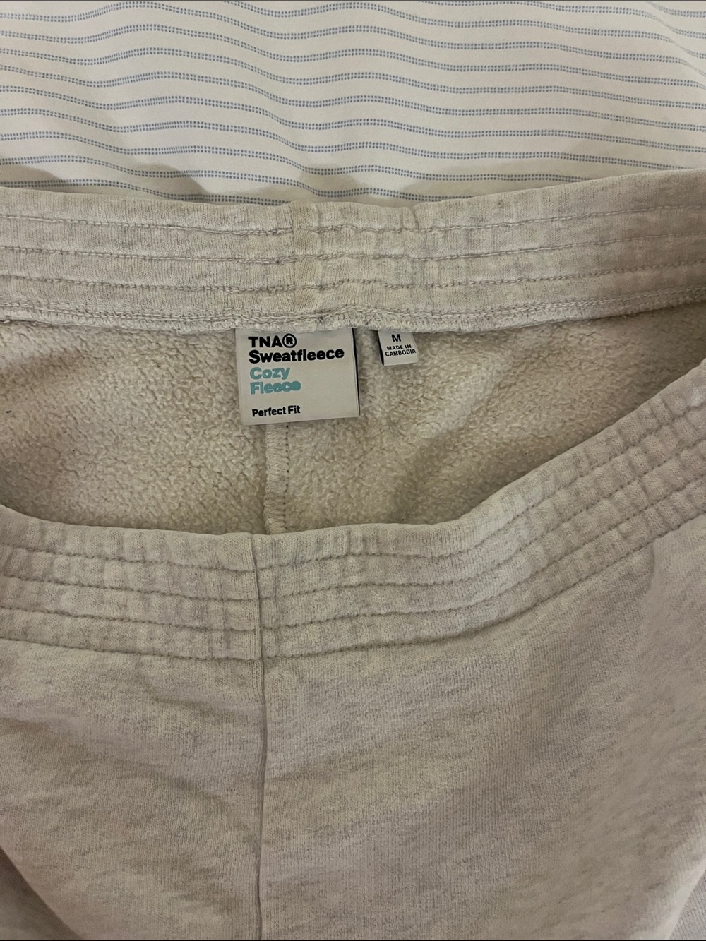Tna sweatshorts - Picture 2 of 3